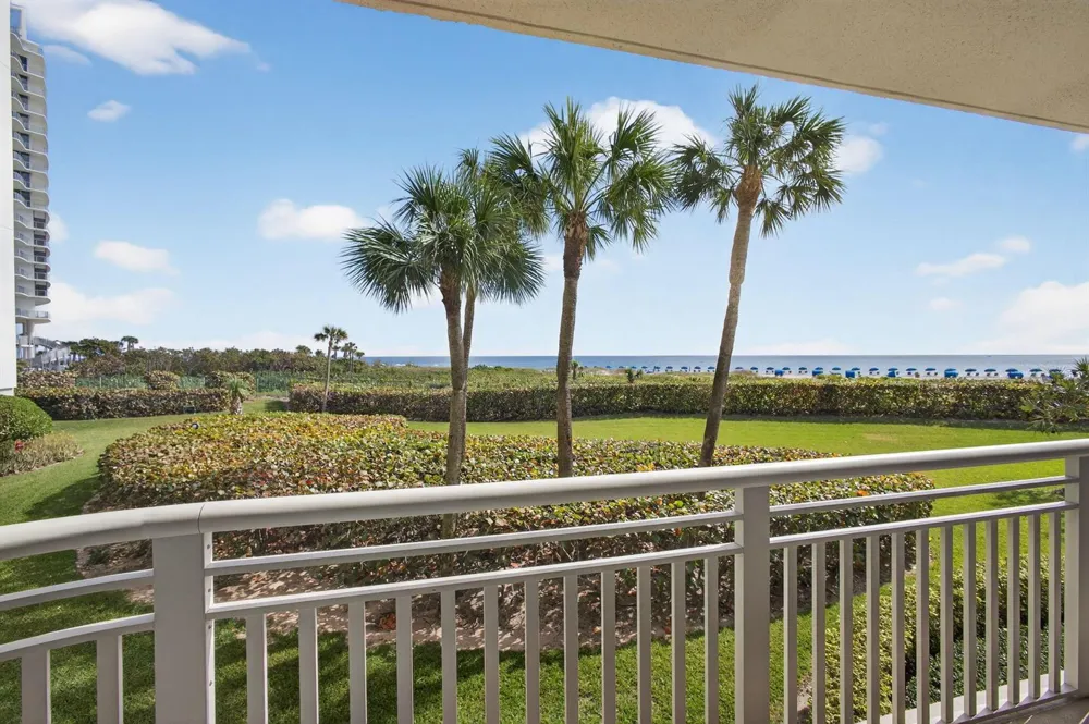 3000 Ocean Drive #2 F Singer Island, FL 33404