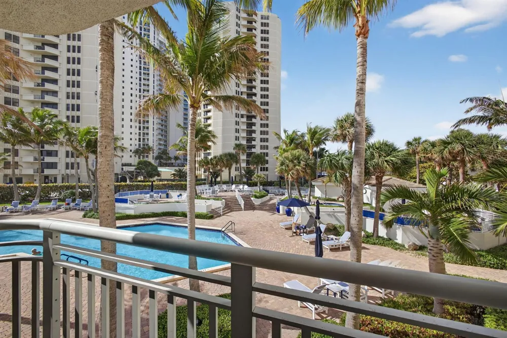 3000 Ocean Drive #2 F Singer Island, FL 33404