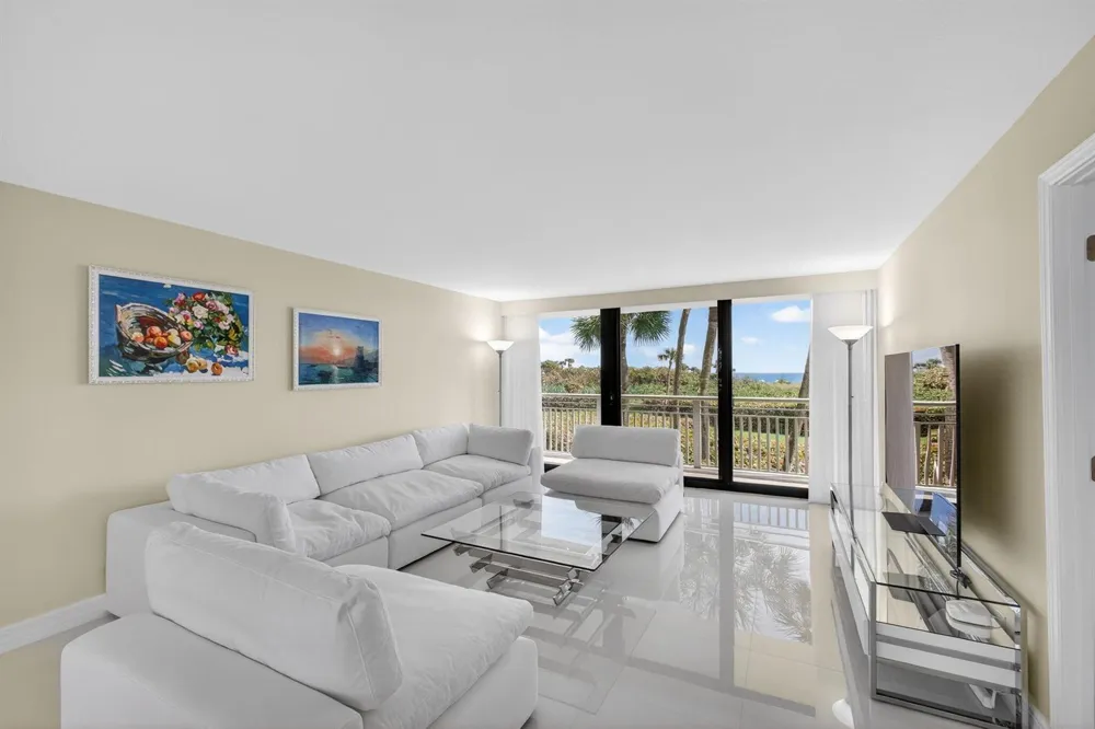 3000 Ocean Drive #2 F Singer Island, FL 33404