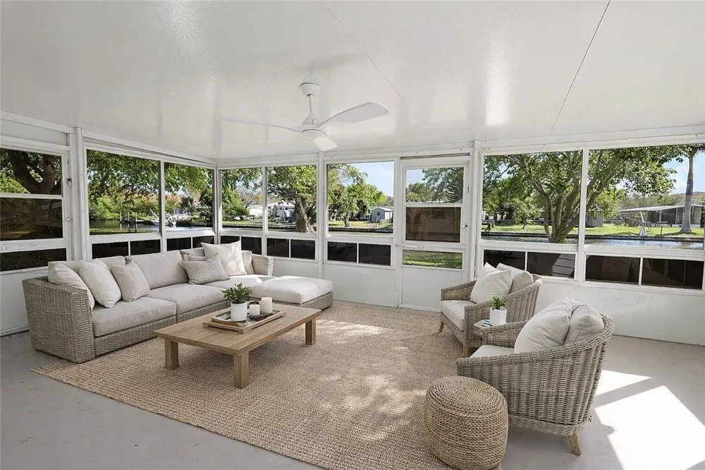 241 14th Place Vero Beach, FL 32960