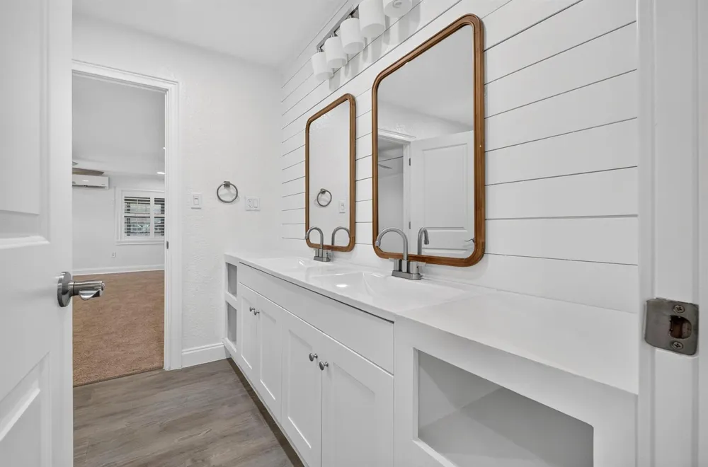 241 14th Place Vero Beach, FL 32960