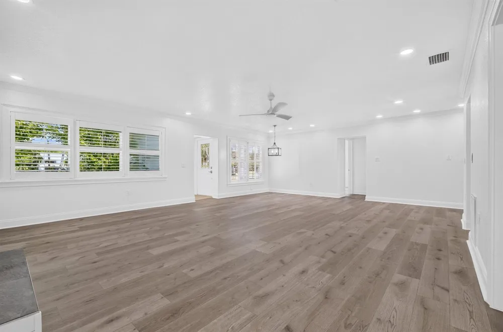 241 14th Place Vero Beach, FL 32960