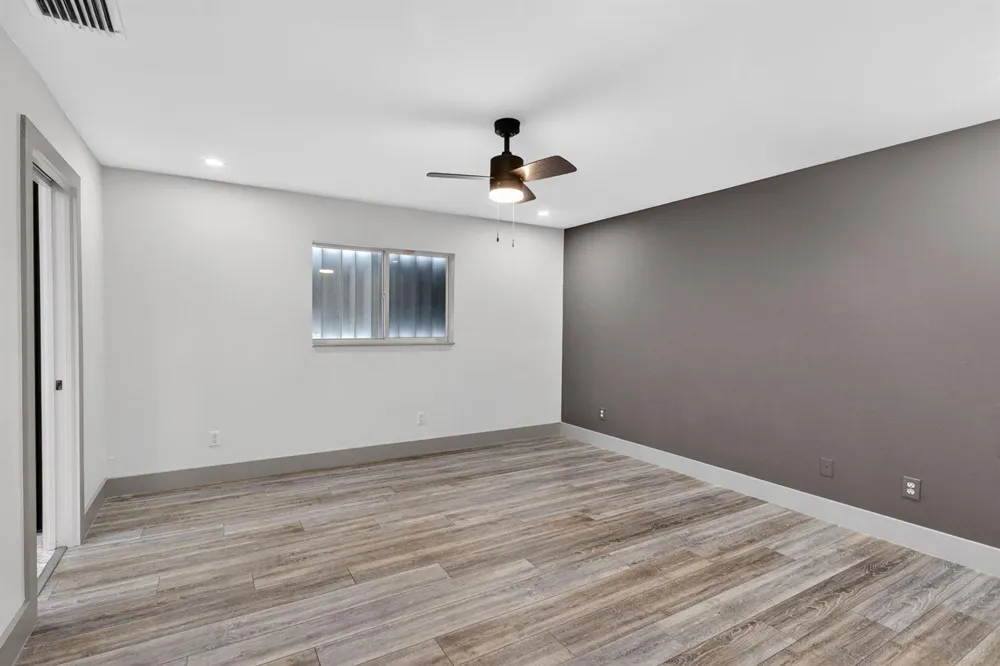 610 SE 21st Lane Cape Coral, FL 33990