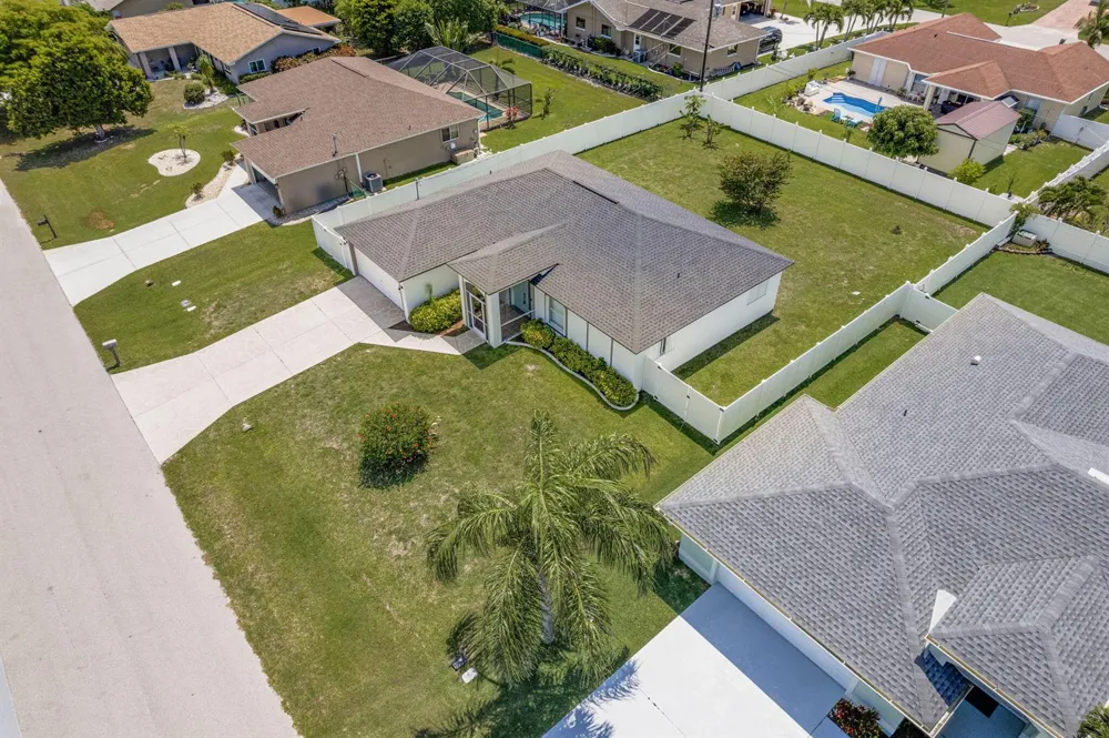 610 SE 21st Lane Cape Coral, FL 33990