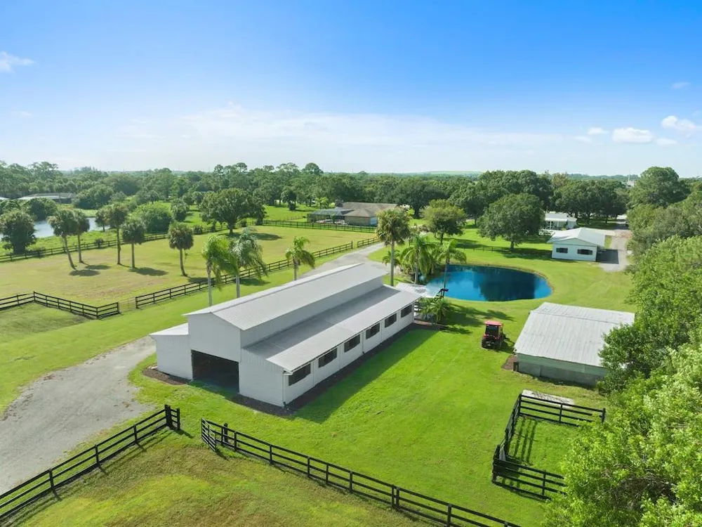 8530 8th Street Vero Beach, FL 32968