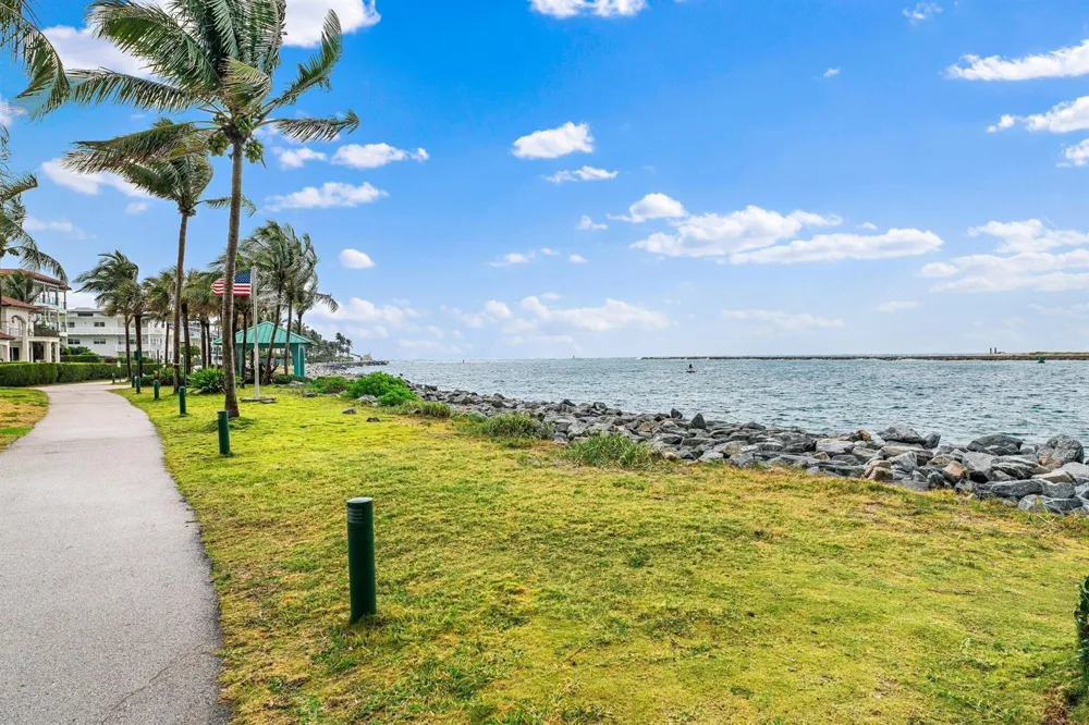314 Inlet Way #101 Palm Beach Shores, FL 33404