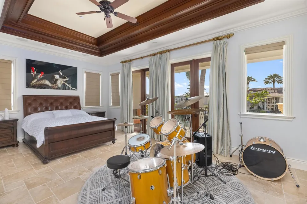 3201 NE 27th Avenue Lighthouse Point, FL 33064