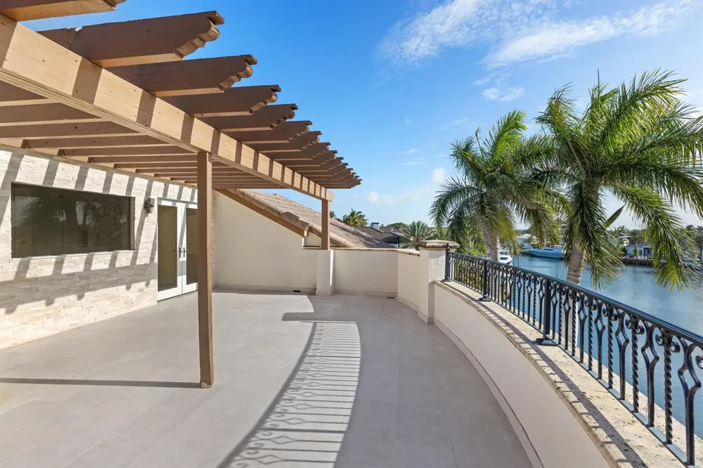 3201 NE 27th Avenue Lighthouse Point, FL 33064