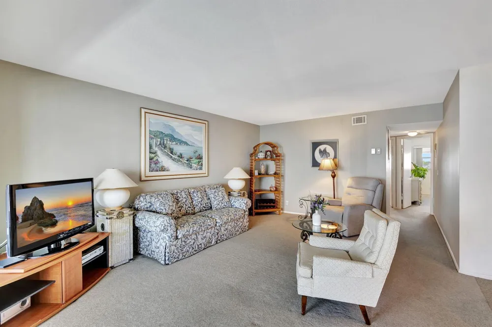 100 Shore Court #304 North Palm Beach, FL 33408
