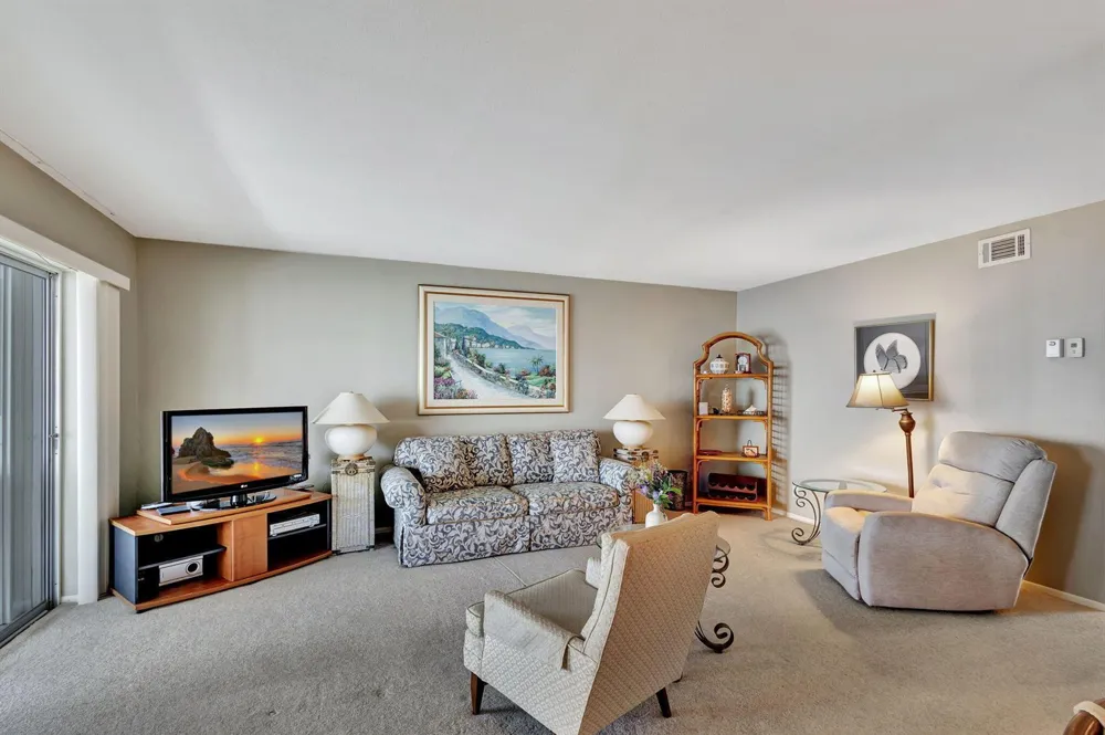 100 Shore Court #304 North Palm Beach, FL 33408