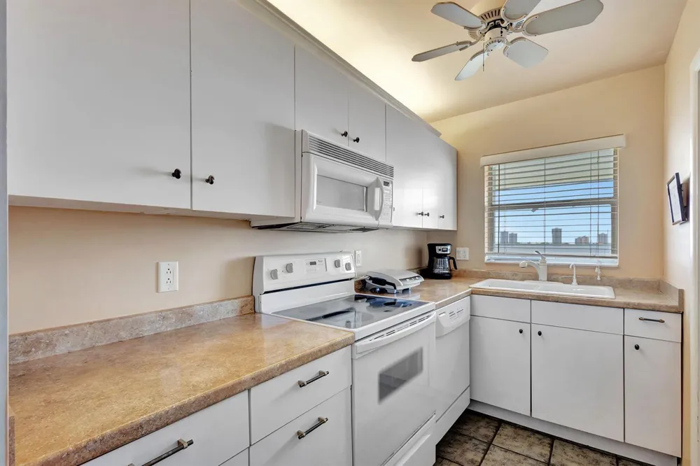 100 Shore Court #304 North Palm Beach, FL 33408