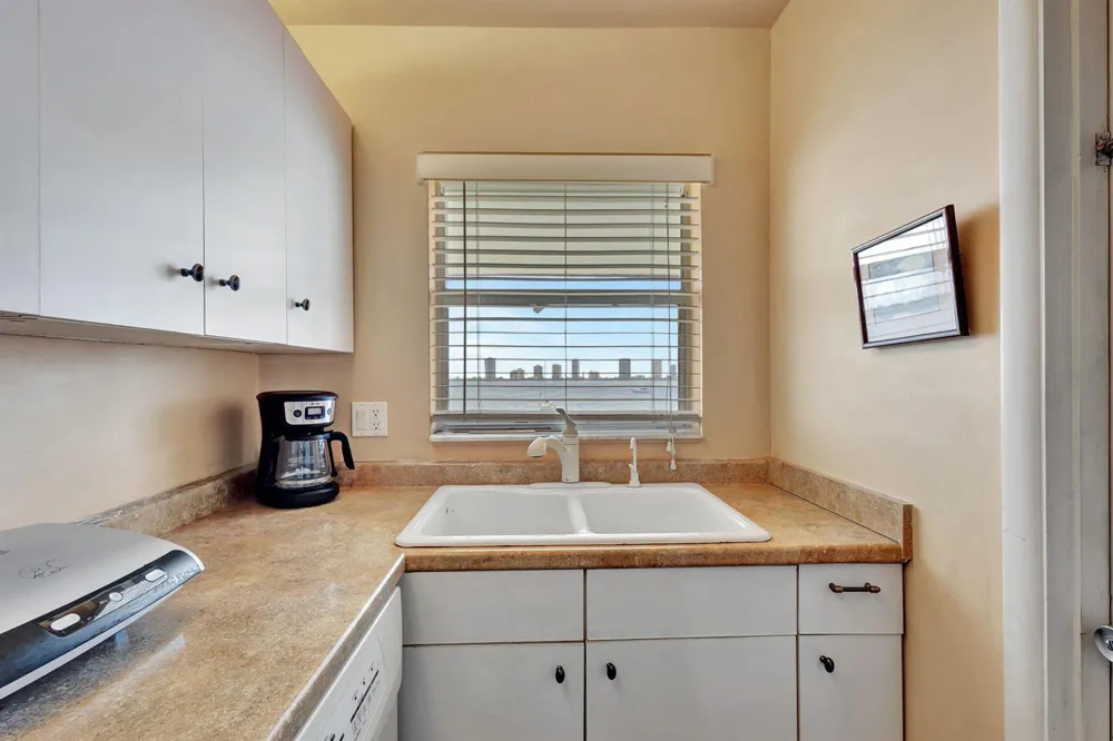 100 Shore Court #304 North Palm Beach, FL 33408
