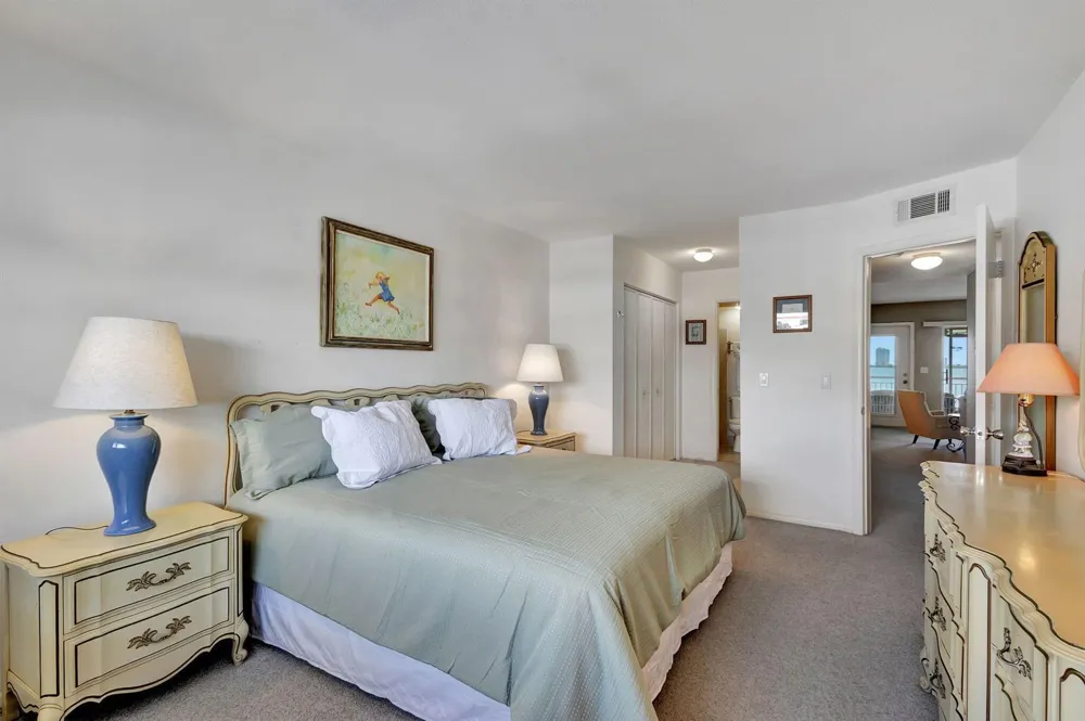 100 Shore Court #304 North Palm Beach, FL 33408
