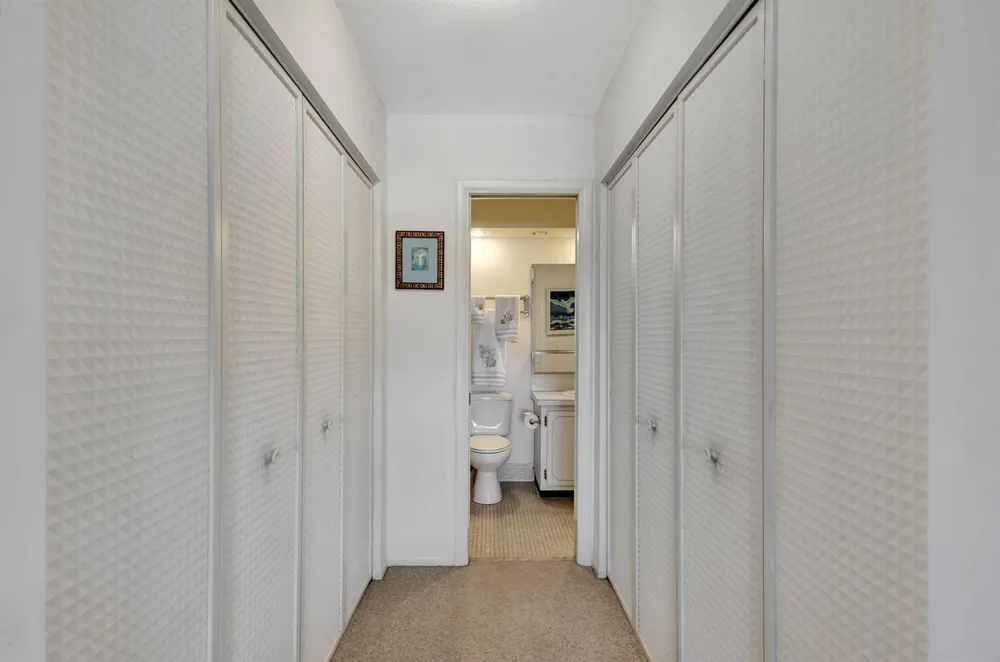100 Shore Court #304 North Palm Beach, FL 33408