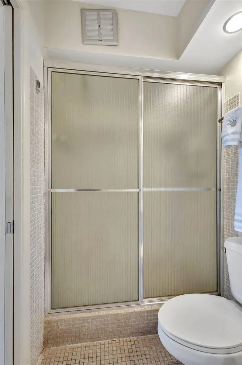 100 Shore Court #304 North Palm Beach, FL 33408