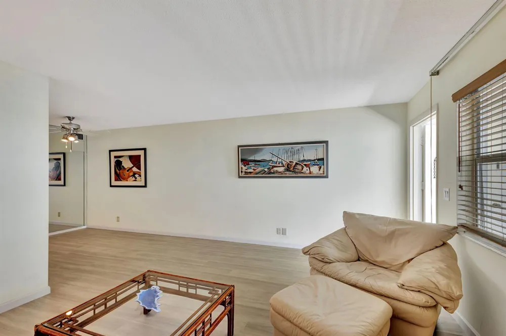 100 Shore Court #210 North Palm Beach, FL 33408