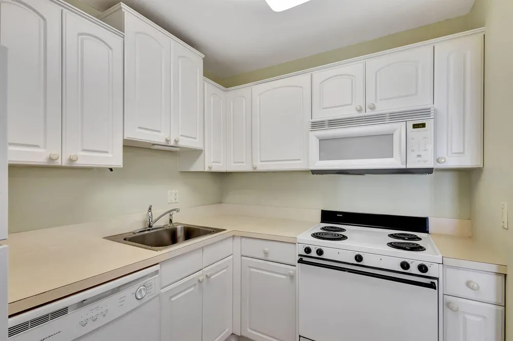 100 Shore Court #210 North Palm Beach, FL 33408