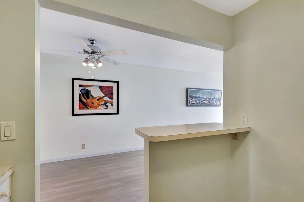 100 Shore Court #210 North Palm Beach, FL 33408