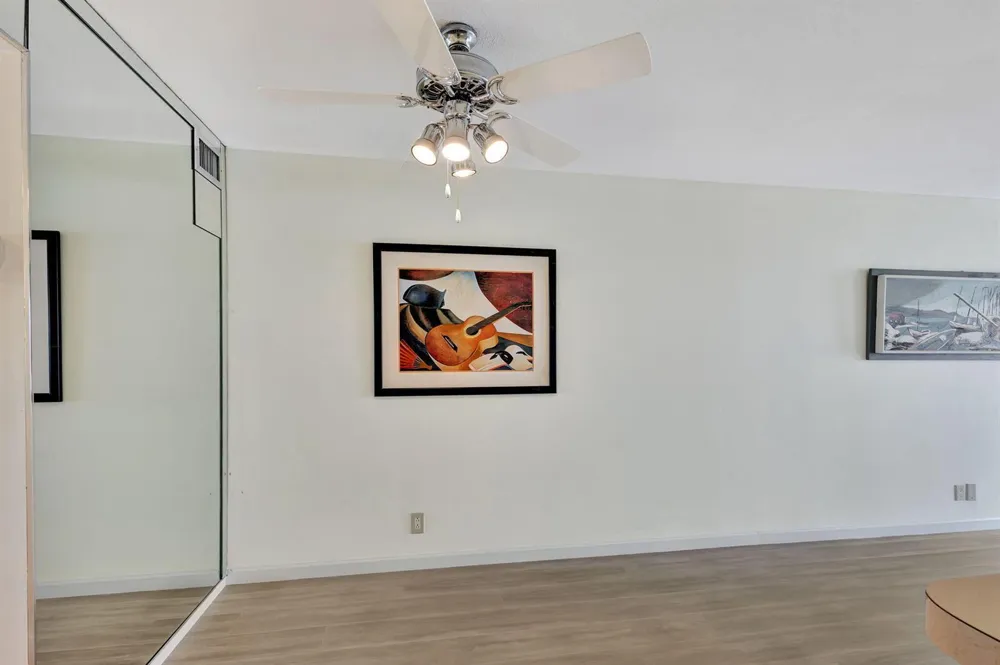 100 Shore Court #210 North Palm Beach, FL 33408