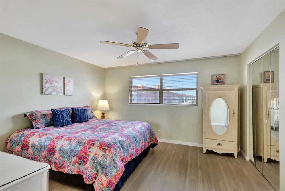 100 Shore Court #210 North Palm Beach, FL 33408