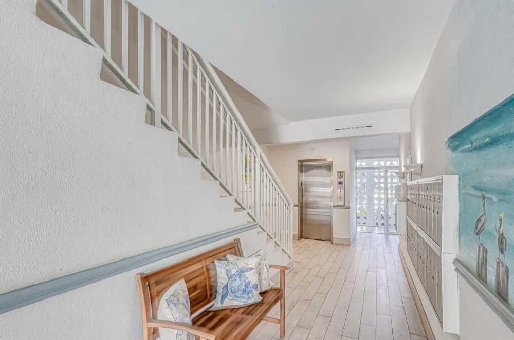 100 Shore Court #210 North Palm Beach, FL 33408