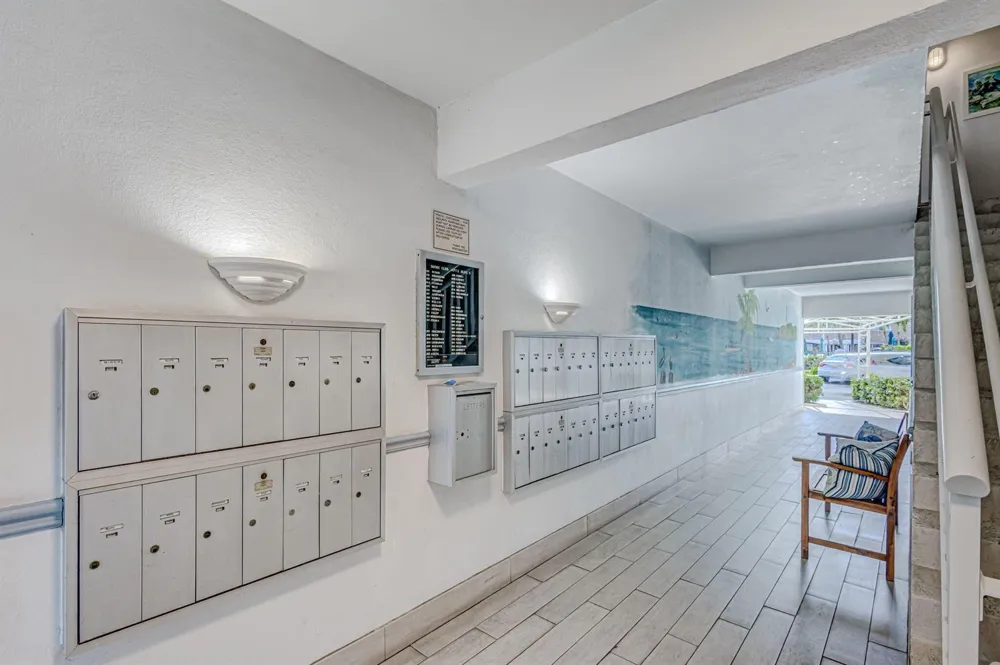 100 Shore Court #210 North Palm Beach, FL 33408