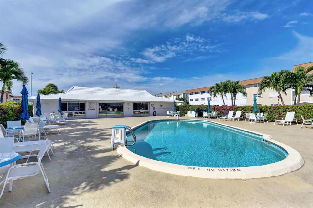 100 Shore Court #210 North Palm Beach, FL 33408