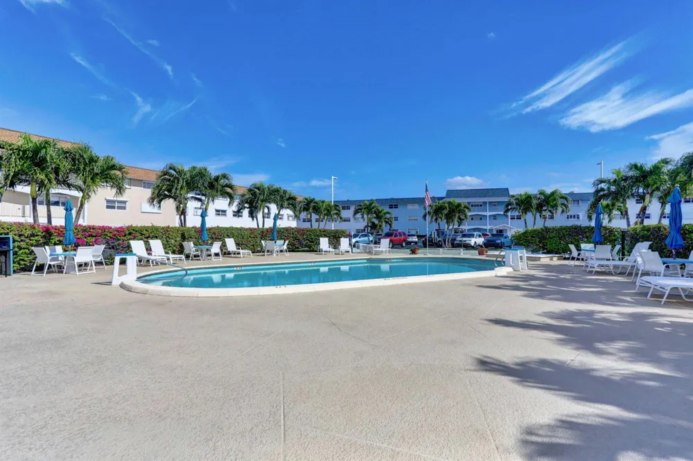 100 Shore Court #210 North Palm Beach, FL 33408