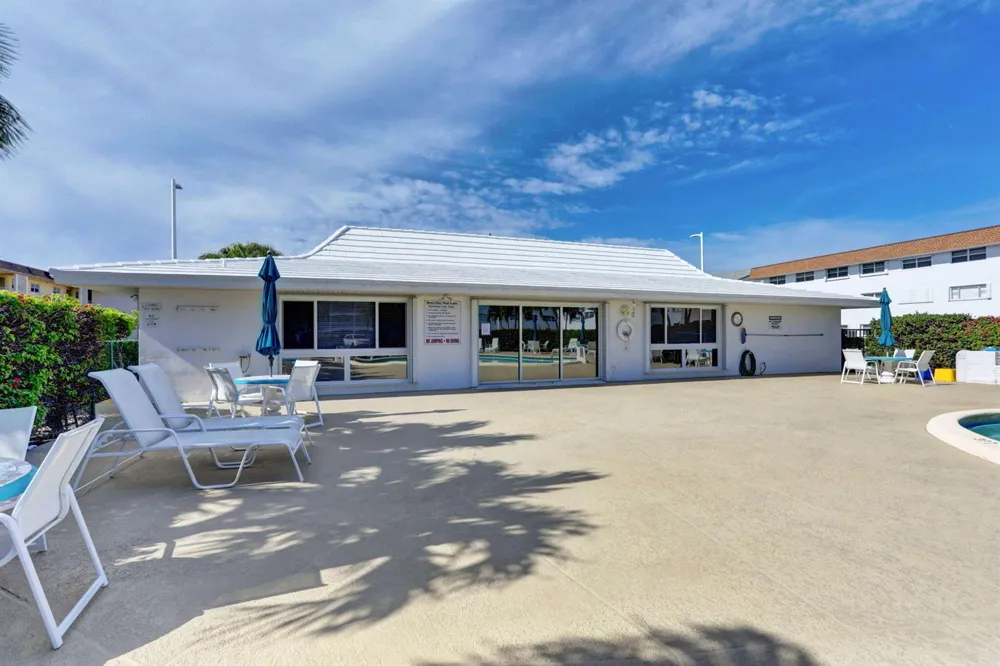 100 Shore Court #210 North Palm Beach, FL 33408