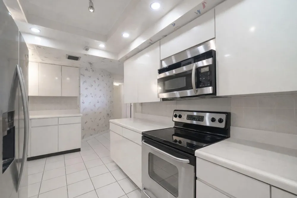 1155 Hillsboro Mile #502 Hillsboro Beach, FL 33062