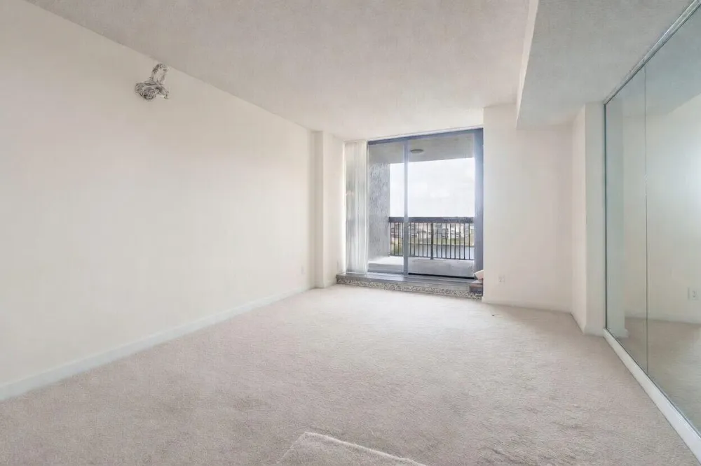 1155 Hillsboro Mile #502 Hillsboro Beach, FL 33062
