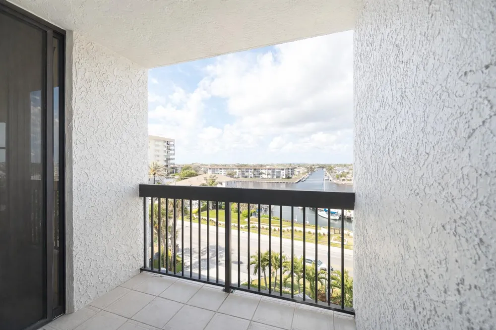 1155 Hillsboro Mile #502 Hillsboro Beach, FL 33062