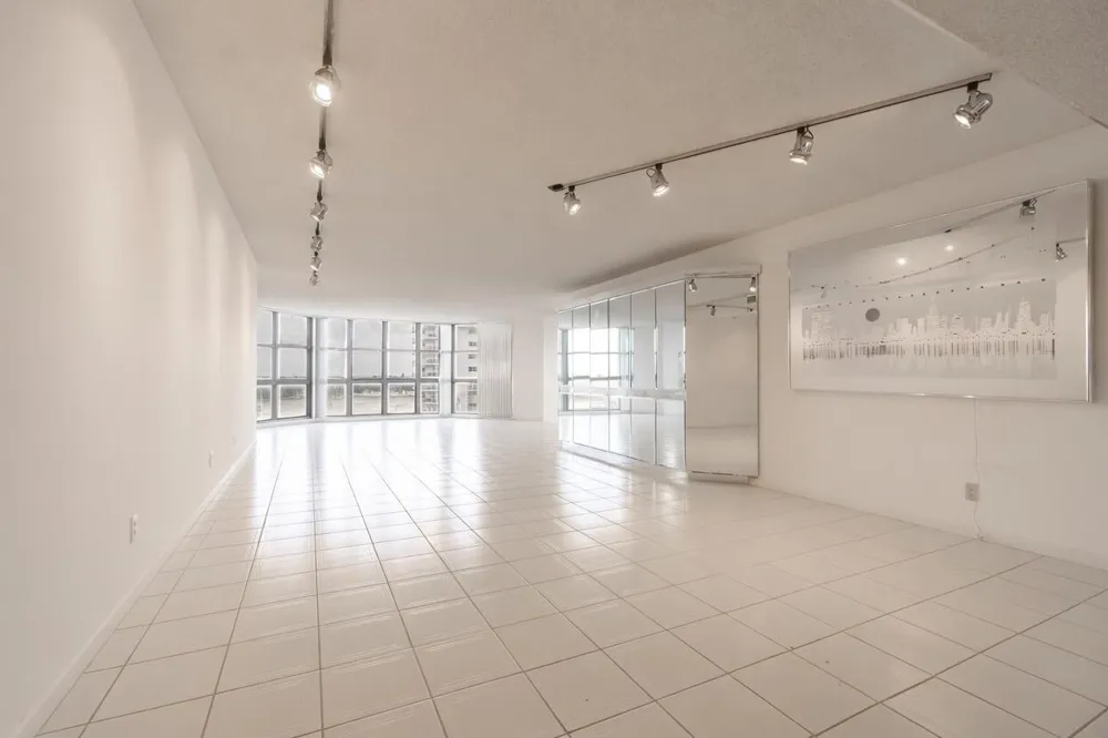 1155 Hillsboro Mile #502 Hillsboro Beach, FL 33062
