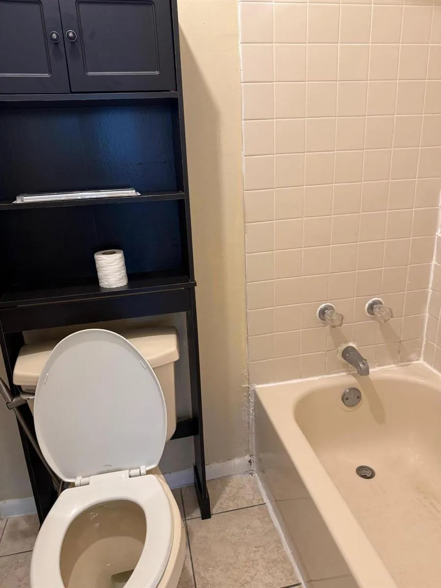 5721 Riverside Drive #301b5 Coral Springs, FL 33067