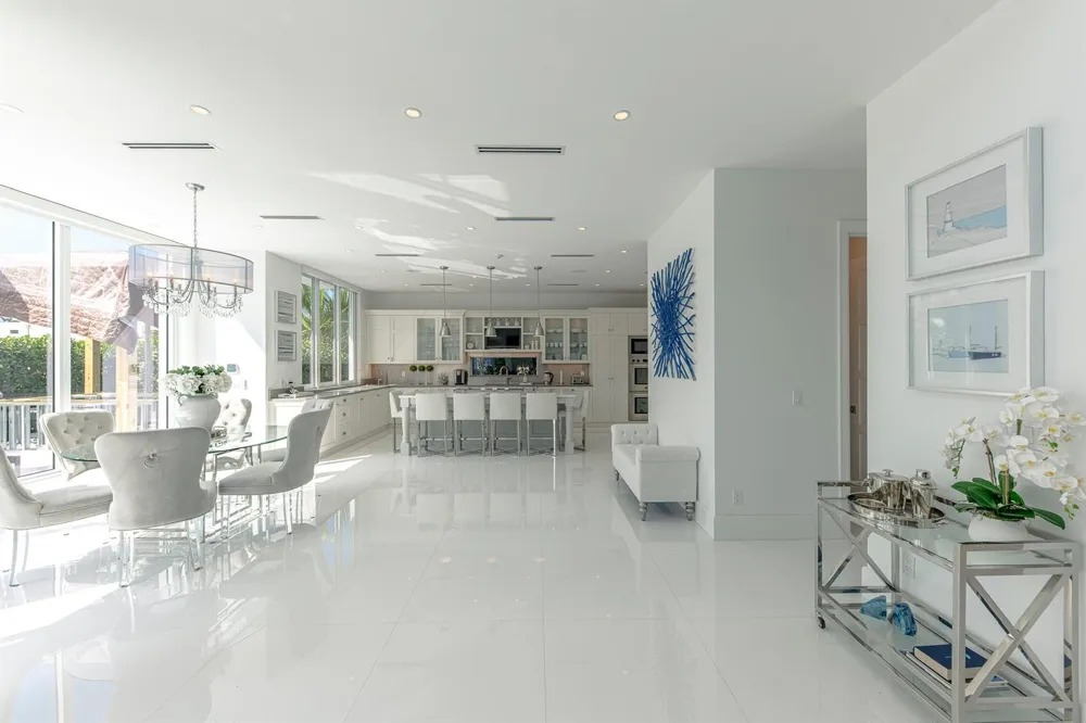 701 Flamingo Drive Fort Lauderdale, FL 33301