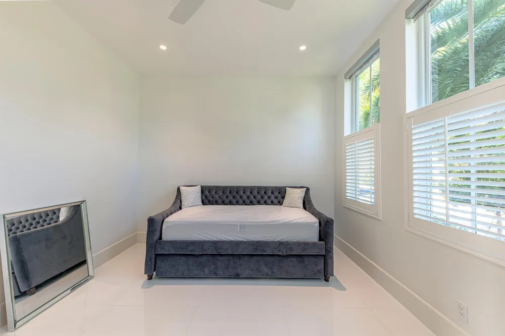 701 Flamingo Drive Fort Lauderdale, FL 33301