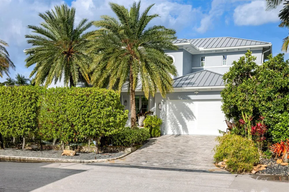 701 Flamingo Drive Fort Lauderdale, FL 33301