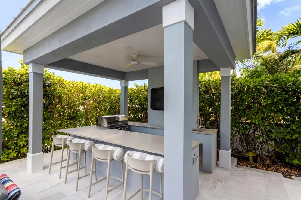701 Flamingo Drive Fort Lauderdale, FL 33301