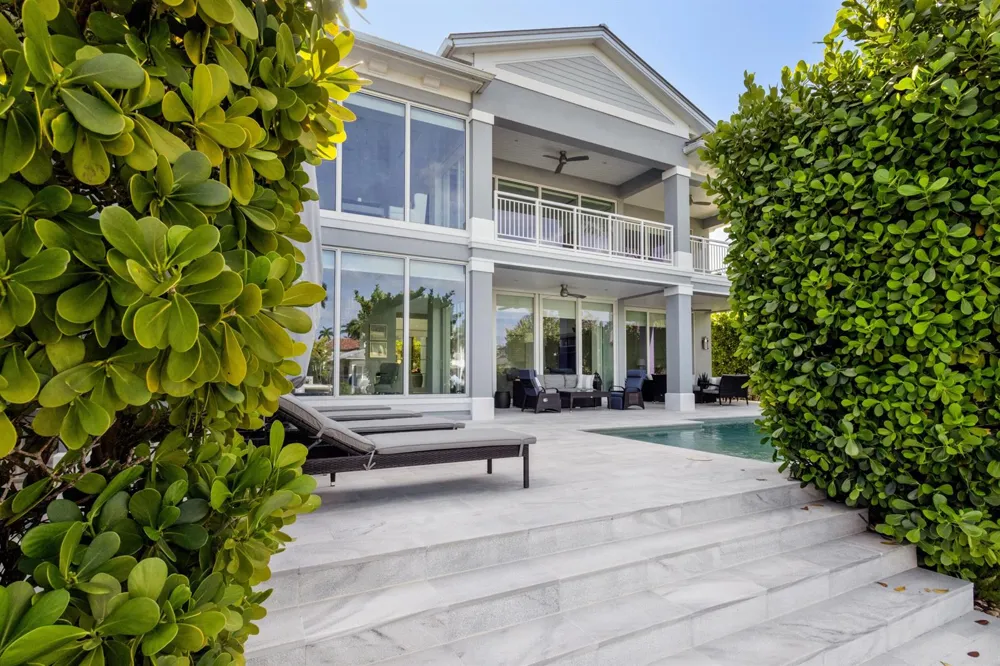 701 Flamingo Drive Fort Lauderdale, FL 33301
