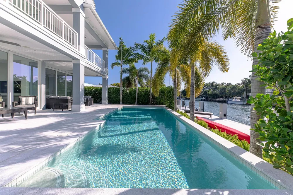 701 Flamingo Drive Fort Lauderdale, FL 33301