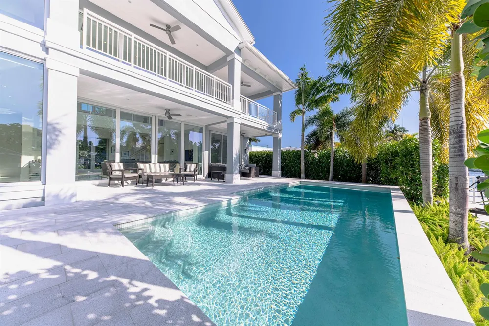 701 Flamingo Drive Fort Lauderdale, FL 33301
