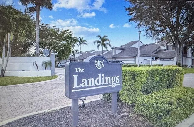 503 Landings Boulevard 