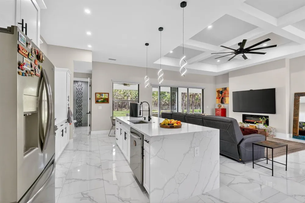 3263 SE 40th Ave Avenue SE Naples, FL 34117