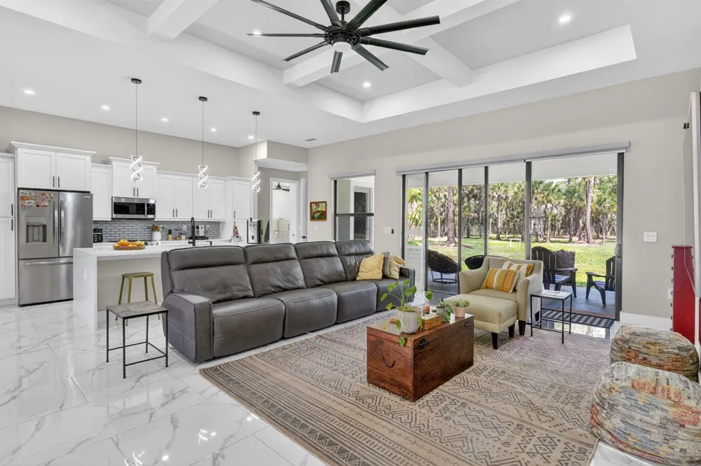 3263 SE 40th Ave Avenue SE Naples, FL 34117