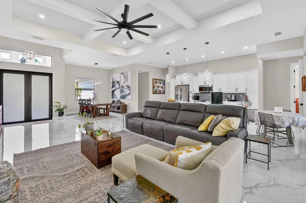3263 SE 40th Ave Avenue SE Naples, FL 34117