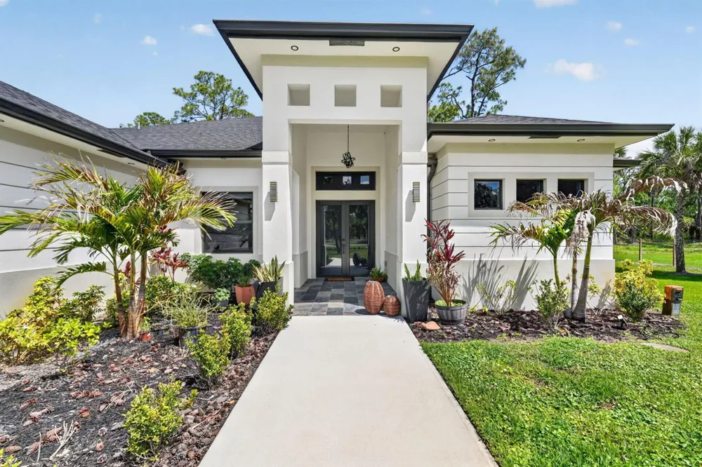 3263 SE 40th Ave Avenue SE Naples, FL 34117