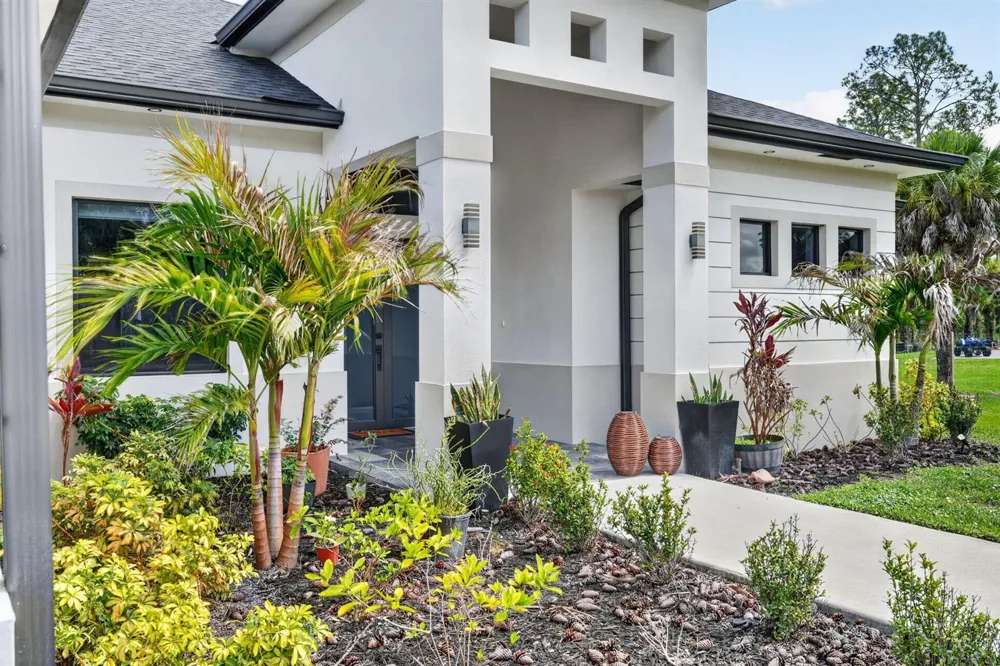3263 SE 40th Ave Avenue SE Naples, FL 34117