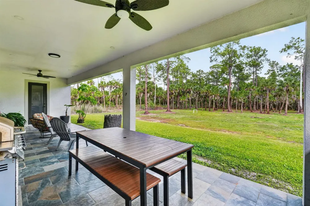 3263 SE 40th Ave Avenue SE Naples, FL 34117