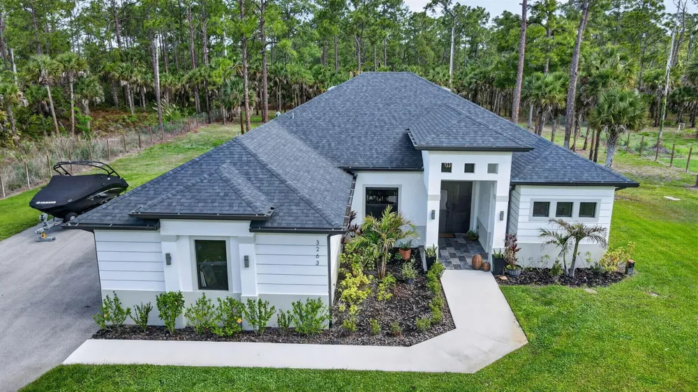 3263 SE 40th Ave Avenue SE Naples, FL 34117