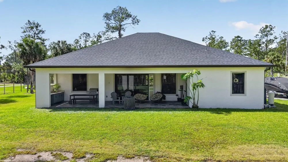 3263 SE 40th Ave Avenue SE Naples, FL 34117
